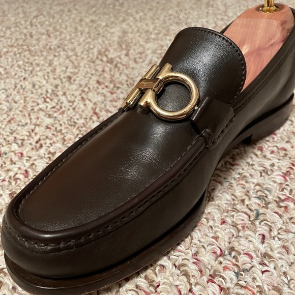 Ferragamo Reversible Badge Loafer 8.5 EE
